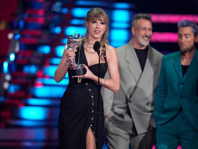 Taylor Swift, Karol G y Shakira ganan en los Premios MTV
