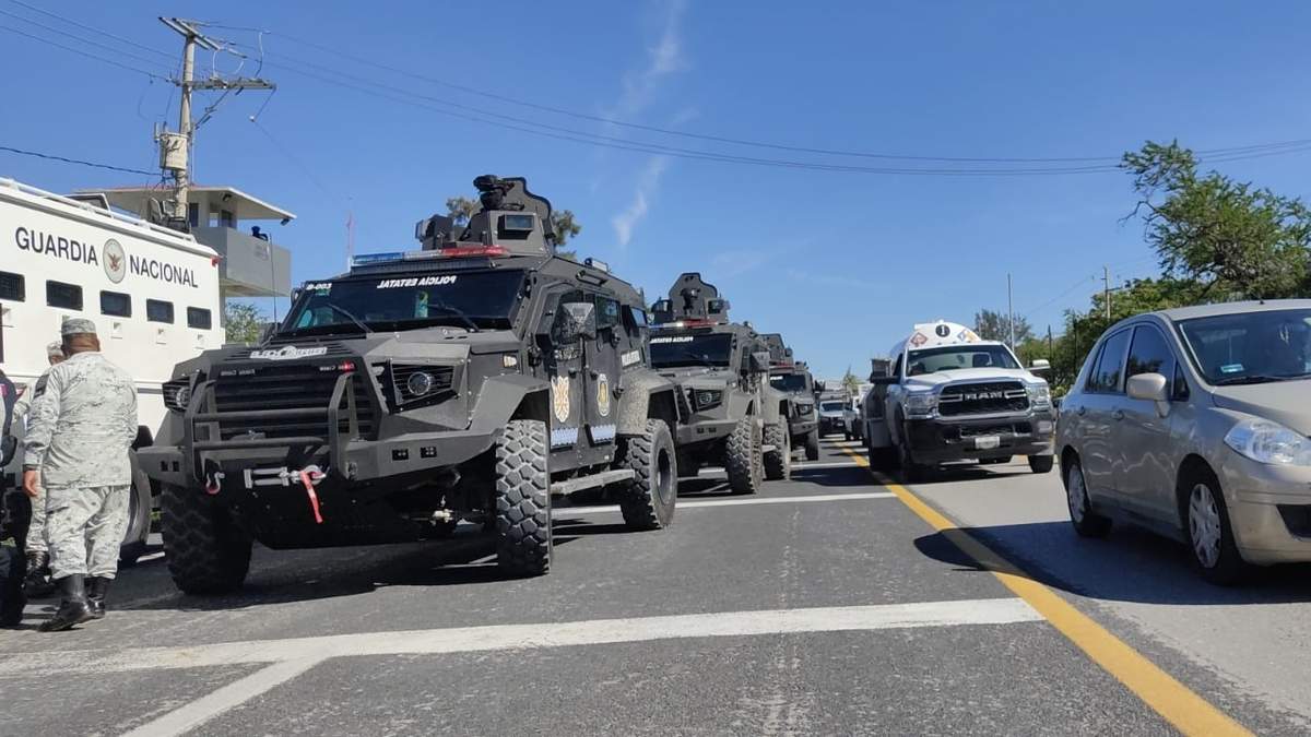 Súbito e inexplicable fue el desplazamiento hoy de guardias nacionales que abandonaron Acapulco, azotado por la violencia criminal