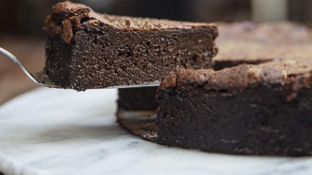 Torta húmeda de chocolate. Fuente: (X)
