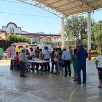 Detienen a seis funcionarios durante la consulta de revocación de mandato de Salomón Jara
