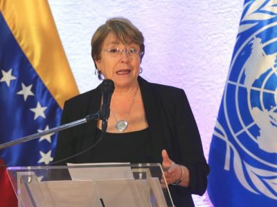 Bachelet deja delegados en Venezuela y pide a Maduro liberar a los presos políticos