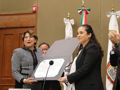 Delfina Gómez recibe la constancia de mayoría como gobernadora electa de Edomex