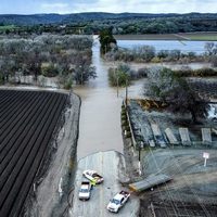 Nuevas tormentas azotan California