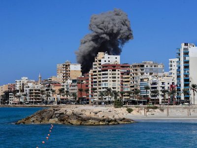 Israel bombardea varios edificios en Tiro, en el sur de Líbano