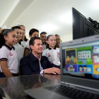La reforma educativa, 'la de mayor respaldo” en la sociedad, dice Peña en el Día del Maestro