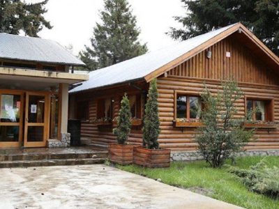Afirman que el despido de un funcionario profundizó la grieta entre el intendente de Villa la Angostura y su vice