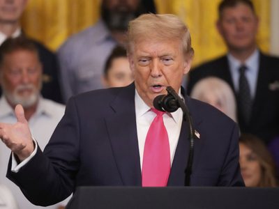Trump respalda el impuesto a remesas y promete “aumentar drásticamente las deportaciones”