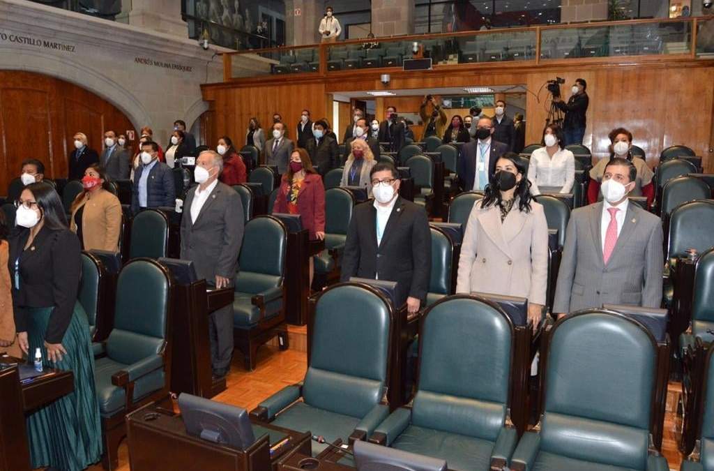 Sesión en el Congreso de Edomex