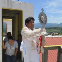 El sacerdote asesinado tenía bienes que no vienen de la limosna: Patricia Armendáriz