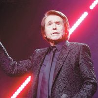 Raphael quedó envuelto en polémicas luego del último recital que dio: serios cuestionamientos