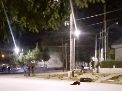 Mariano Moreno: un choque de motos frente a una comisaría terminó con la vida de un adolescente