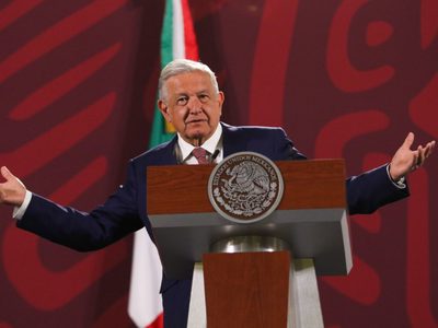 “Hoy vamos a escuchar cumbia”: así celebró López Obrador la victoria de Petro en Colombia