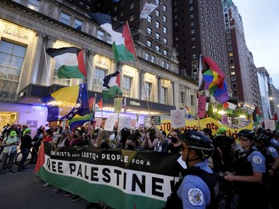 Miles de manifestantes piden a Harris y a demócratas el fin de ayuda militar a Israel