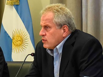 El ministro de Educación, Jaime Perzyck pidió la vuelta a la presencialidad plena de las escuelas