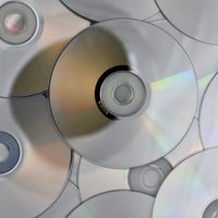 No tires los CDs viejos o rotos, transformalos en esta genial idea para empezar con un emprendimiento