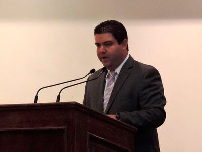 El PRI impone su mayoría en Congreso de Coahuila para designar al fiscal anticorrupción