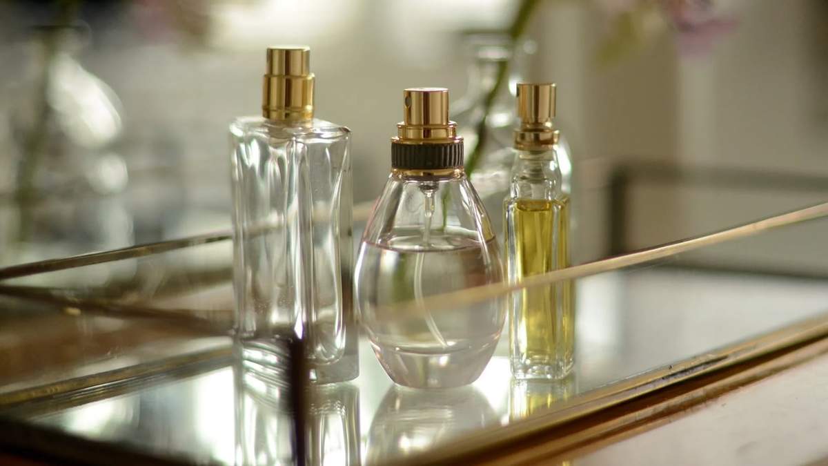 Frascos de perfume. Fuente: (X)