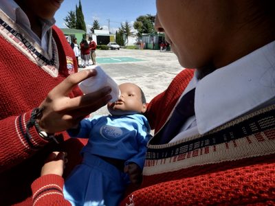 En 2024, más de 7 mil niñas en México fueron forzadas a ser madres