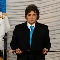 Frente a los egresados del Colegio Militar, Milei llamó a fortalecer la economía y a las Fuerzas Armadas