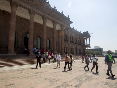 Por “ingobernabilidad”, senador contempla proponer la desaparición de poderes en NL