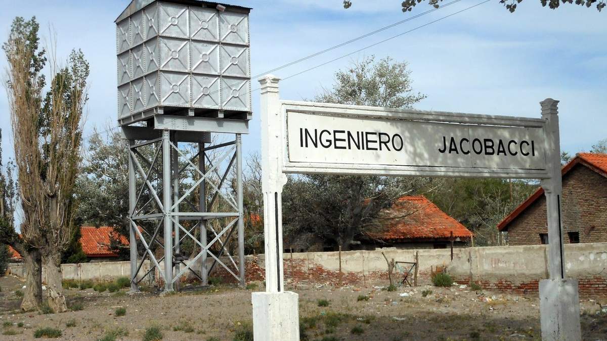 Los infectados son una señora mayor y un joven de 18 años. Fuente: (Wikipedia)