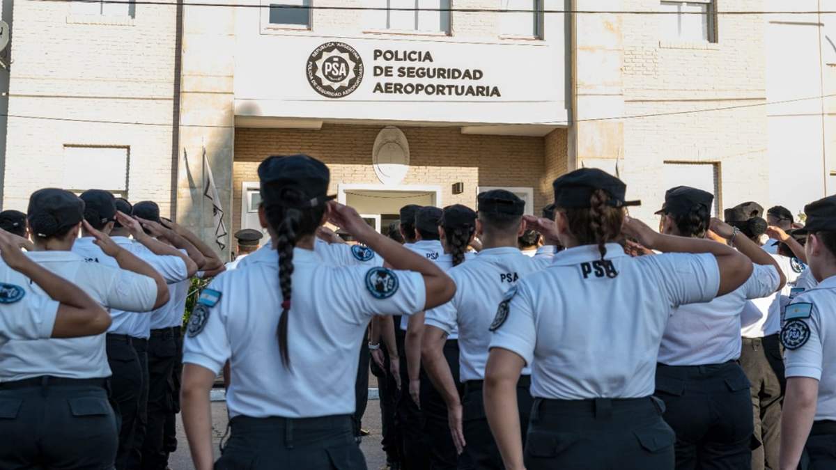 Policía de Seguridad Aeroportuaria. Fuente: (Instagram).