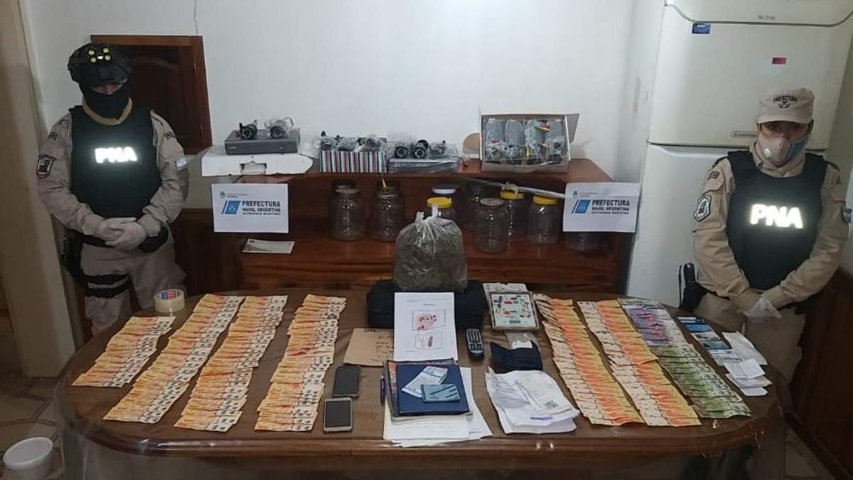Prefectura Naval Argentina (PNA) allanó varios domicilios en Neuquén y Plottier. Fuente: (PNA).