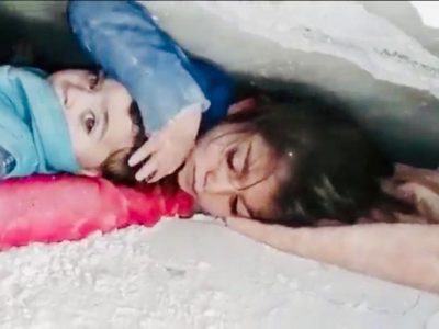 “Si nos salva, seremos sus esclavos”, dijo una niña a un rescatista luego de los terremotos