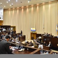 Quién reemplazará a Darío Martínez: reclaman por el cumplimiento de la ley de paridad de género