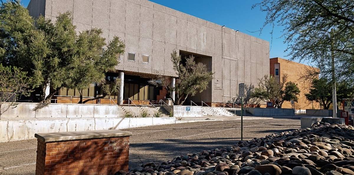 El Centro de Fotografía Creativa con sede en la Universidad de Arizona campus Tucson