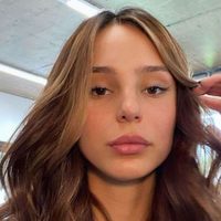 Juanita Tinelli renovó su look en manos de un estilista de lujo