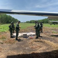 Aseguran en Chiapas narcoavioneta con más de 100 mdp de cocaína
