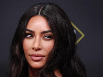 "¡Ups!" Kim Kardashian quiso darle un beso a su marido en público y ¿él la rechazó?