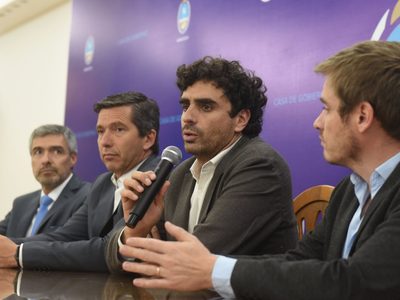 Dos funcionarios abandonan el Ministerio de Gobierno