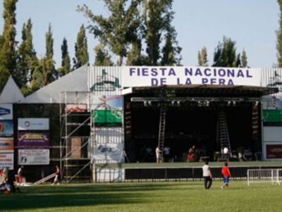 Comenzó, con nuevo formato, la tradicional Fiesta de la Pera