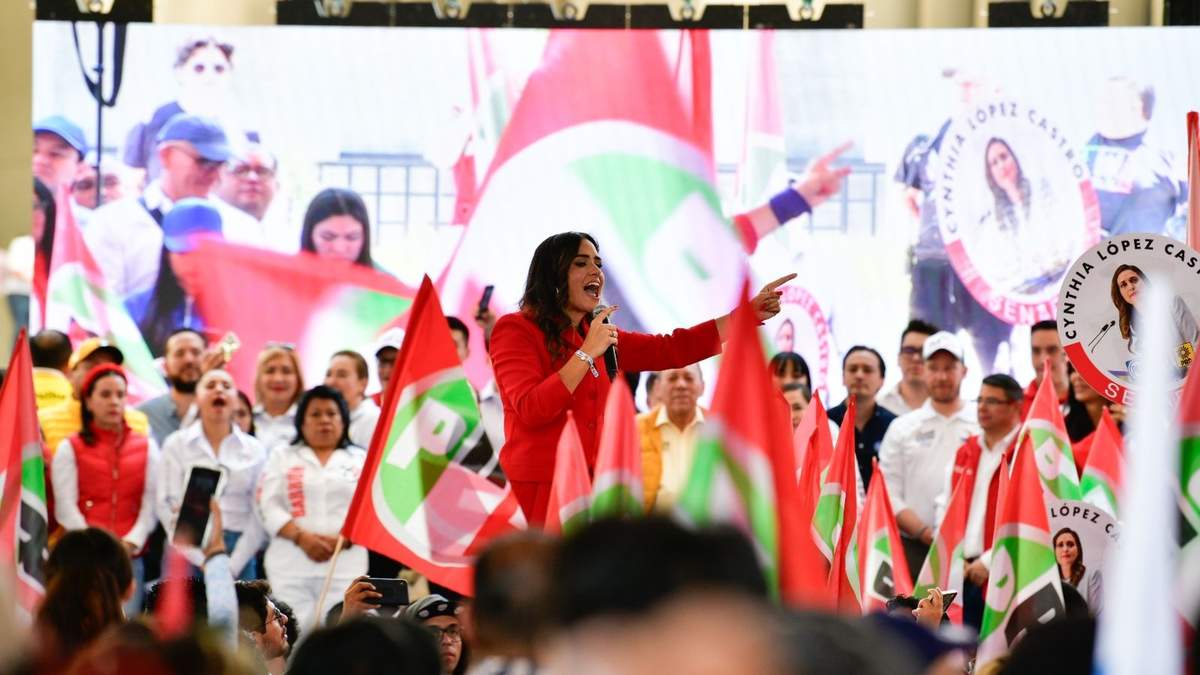 Alessandra Rojo de la Vega en el arranque de la campaña