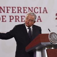 Mujeres, las más beneficiadas con los programas sociales: AMLO
