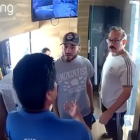Presunto boxeador amateur golpea brutalmente a guardia de seguridad en Nuevo León (Video)