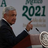 AMLO sobre autoridades electorales: "ya basta de estar simulando de que son demócratas"