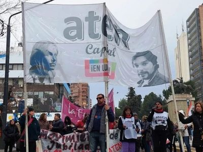 Denuncias por WhatsApp activaron los descuentos a los docentes que se sumaron al paro de ATEN