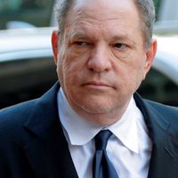 ¿Qué le pasó? Harvey Weinstein sorprendió con su aspecto al comenzar el juicio en su contra