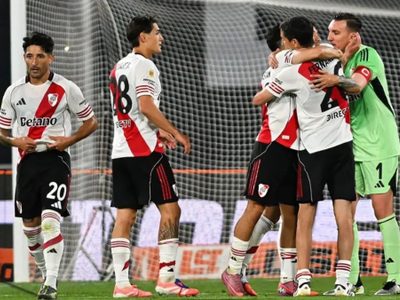 Compite con Boca: los tres jugadores de San Lorenzo que quiere River para 2026
