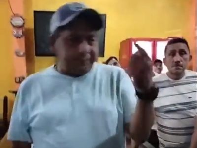 Alcalde chiapaneco golpea a un periodista de Palenque, Chiapas (video)