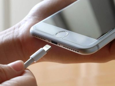 Con algo muy fácil de conseguir, así podés reparar el cable del cargador de tu celular para no tirarlo
