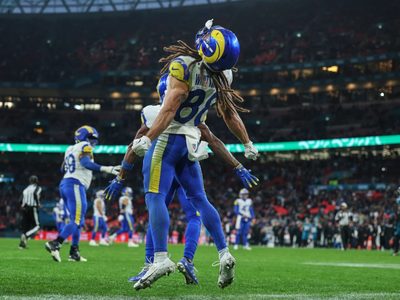 Matthew Stafford lanza 5 pases de touchdown en la victoria de los Rams 35-7 ante los Jaguars