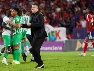 Retiran sanción contra el entrenador Efraín Juárez por su festejo eufórico