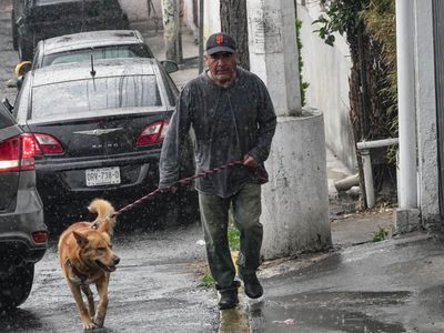Lluvias e intervalos de chubascos afectarán este martes a 12 estados; llega el frente frío 33