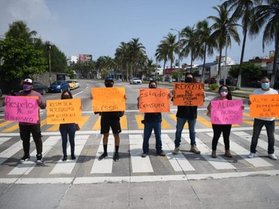 Periodistas protestan por agresión policiaca en el sur de Veracruz