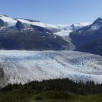 Prevén inundaciones moderadas por desbordamiento de presa glaciar en capital de Alaska