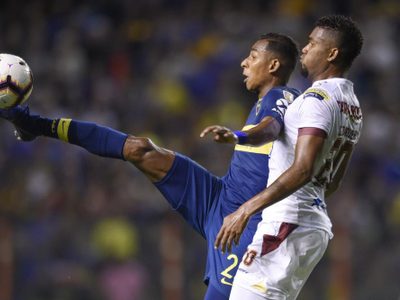 Comienza juicio a futbolista de Boca Juniors por violencia de género